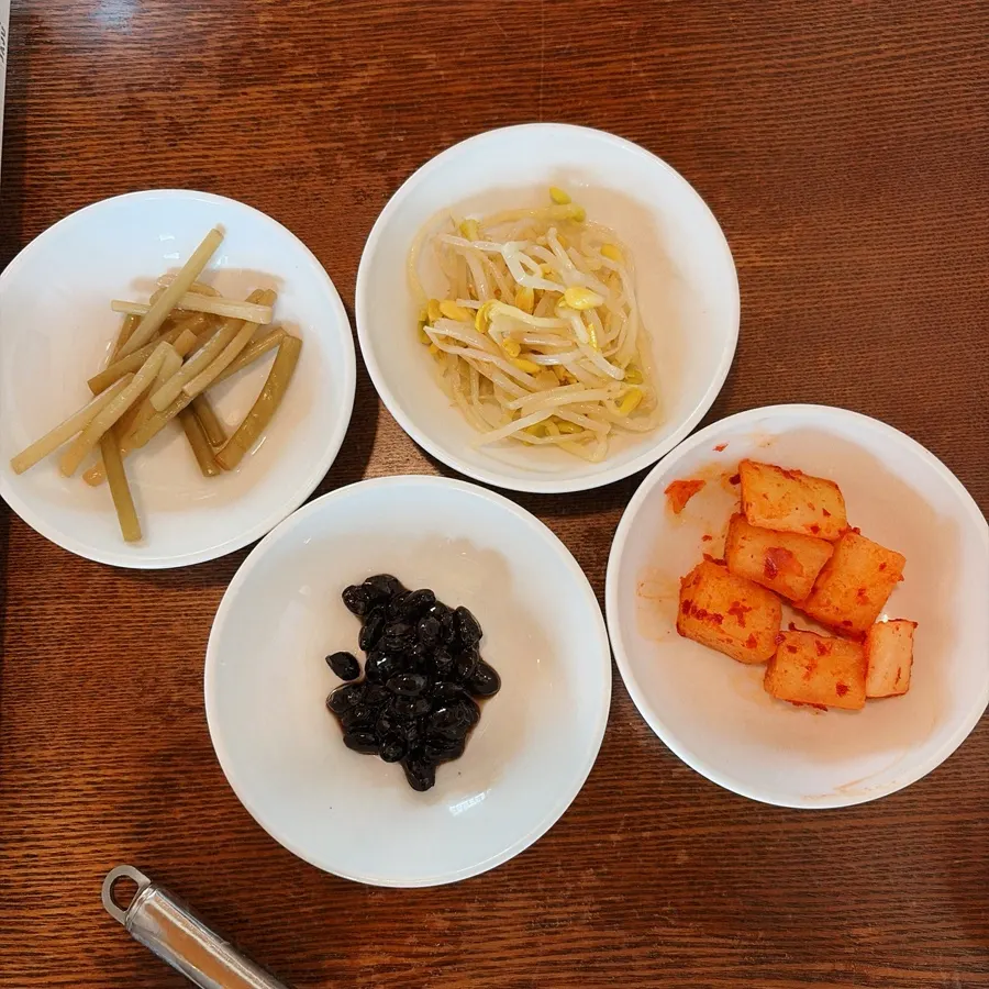 The ordered dishes set on the table