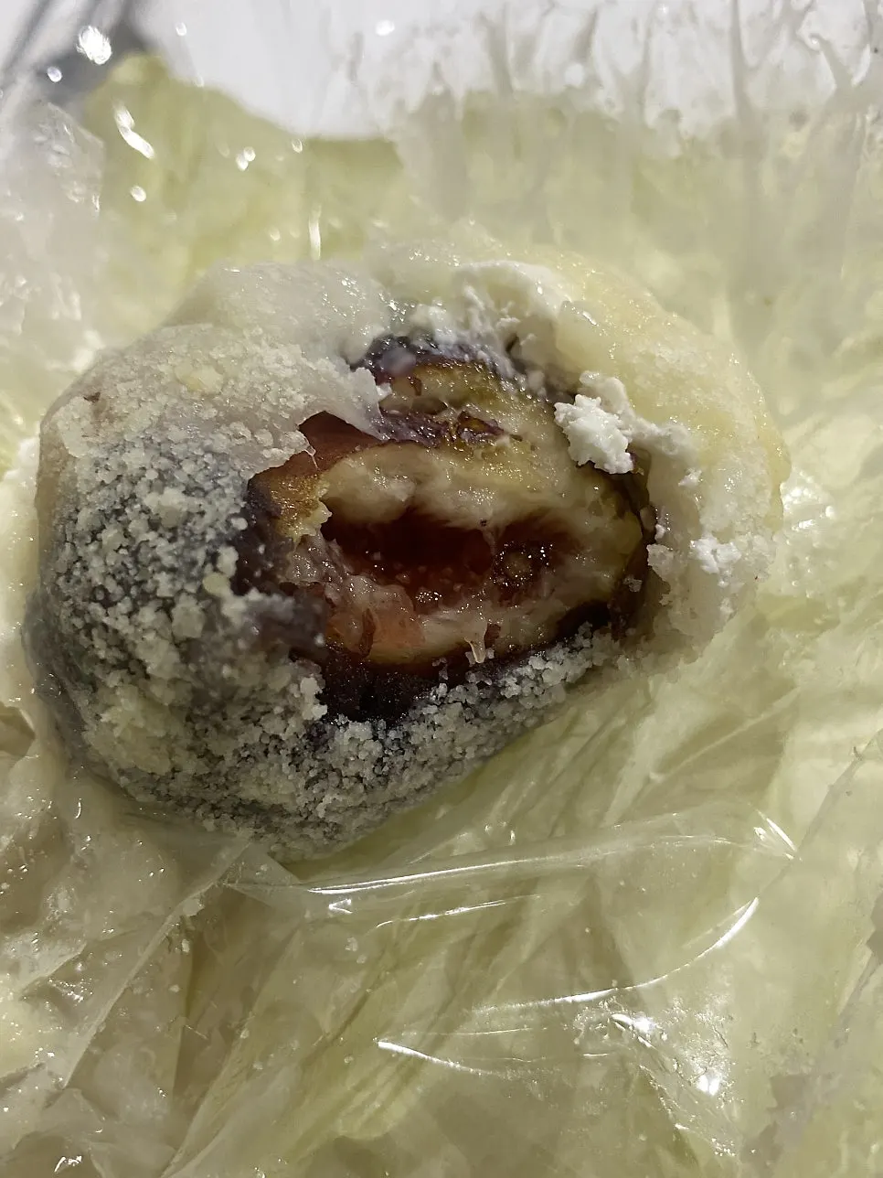Cross-section of chapssaltteok showing fig seeds