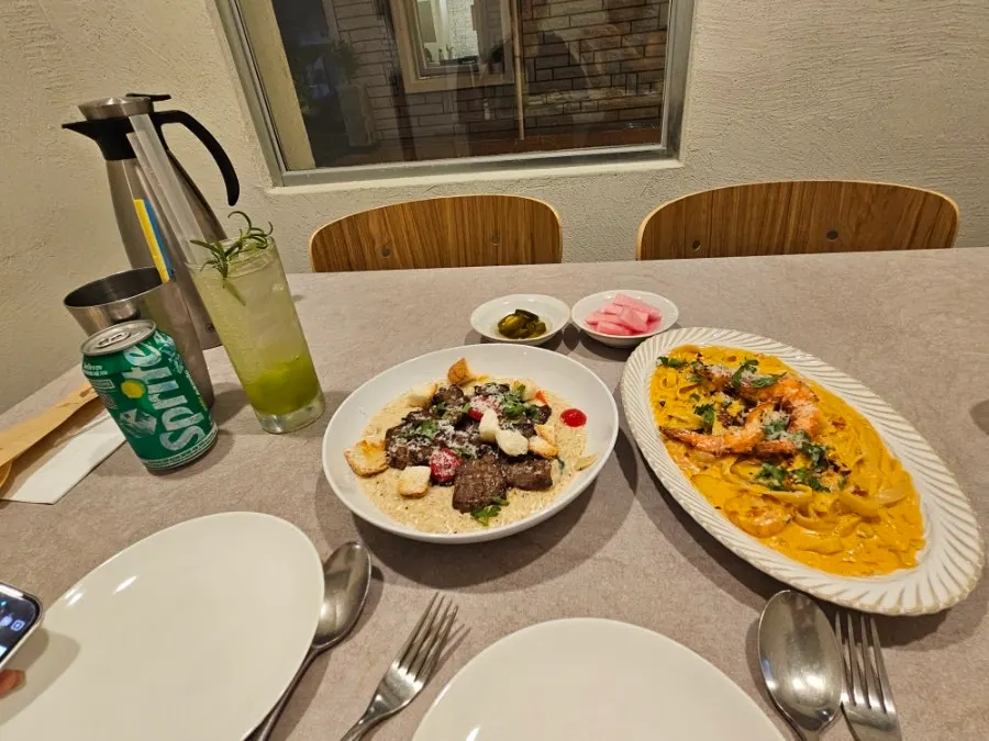 娘と一緒に過ごしたミダムキッチンの夕食席