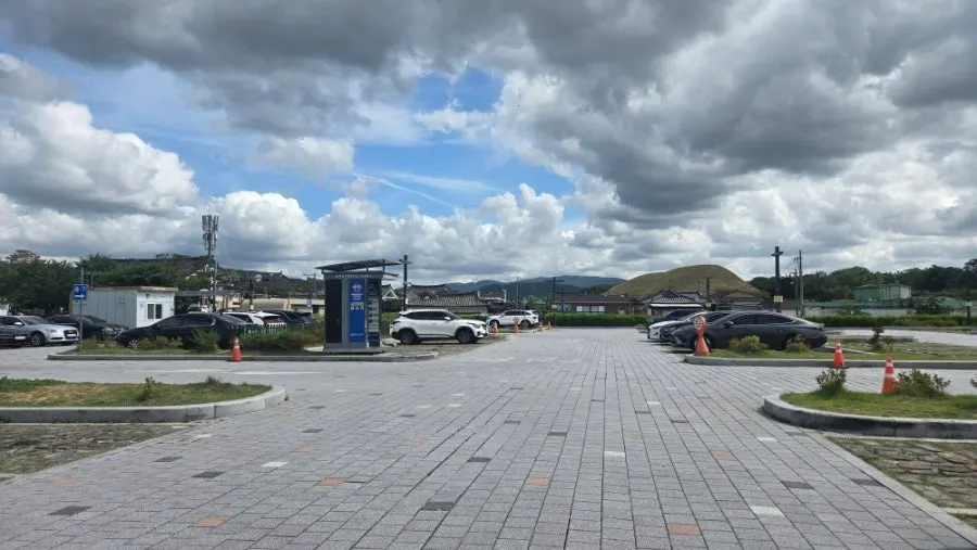 Hwangnam Public Parking Lot, a short walk from Midam Kitchen