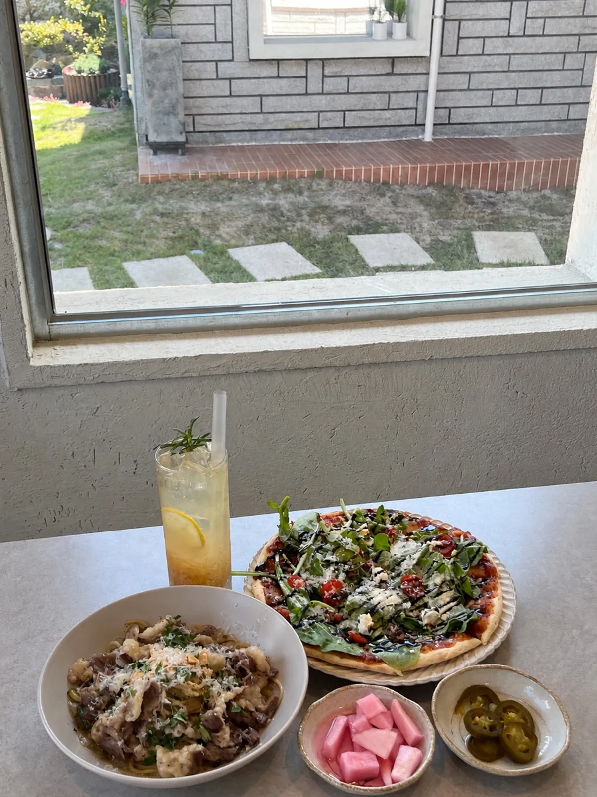 Pizza and pasta at Midam Kitchen on Hwangnidang-gil, Gyeongju