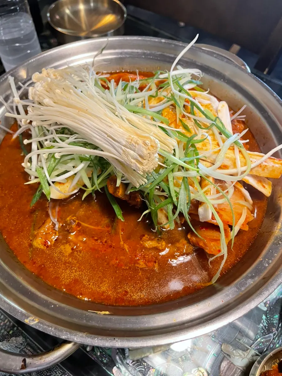 등갈비 1인 1메뉴 서비스로 나온 메밀전