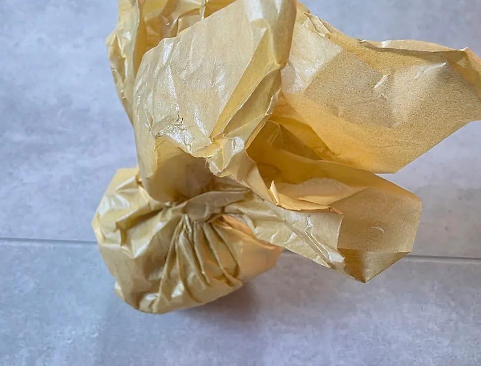 Low-sugar fruit mochi packaged for takeout