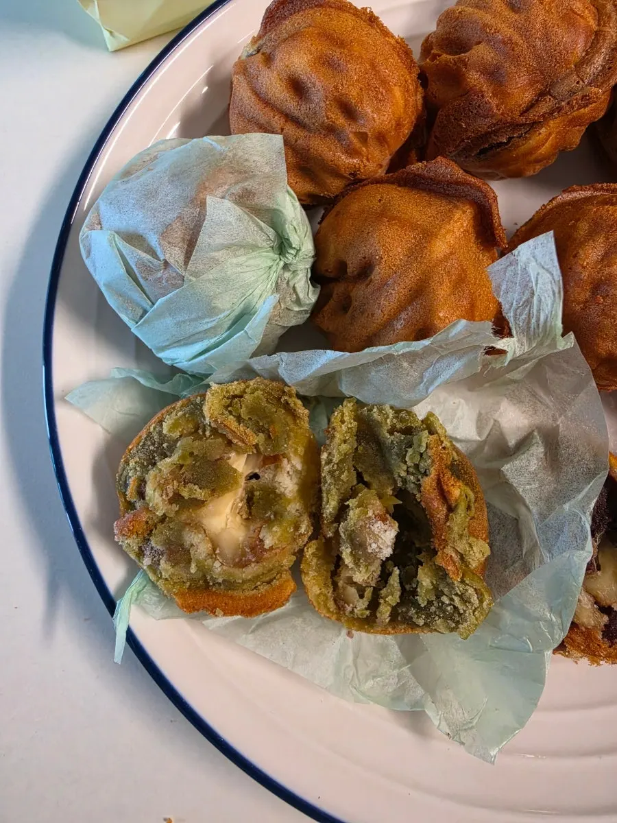 Buja Hodu walnut pastry filled with red bean paste