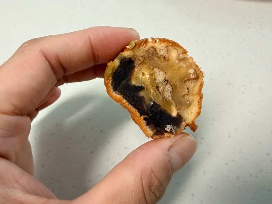 Cross-section of a low-sugar red bean walnut pastry