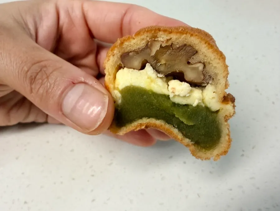 Pea cream cheese walnut pastry