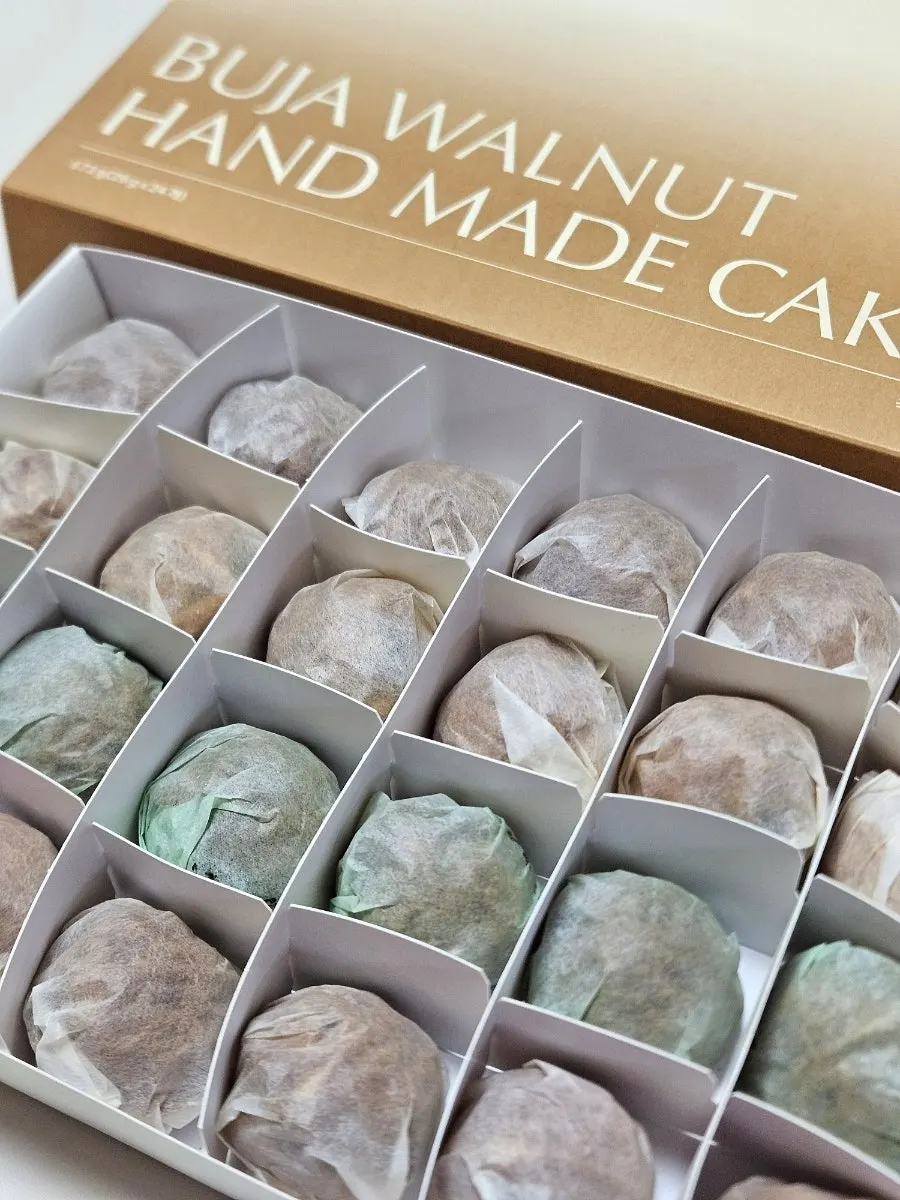 Buja Hodu walnut pastry gift box near Hwangnidan-gil, Gyeongju