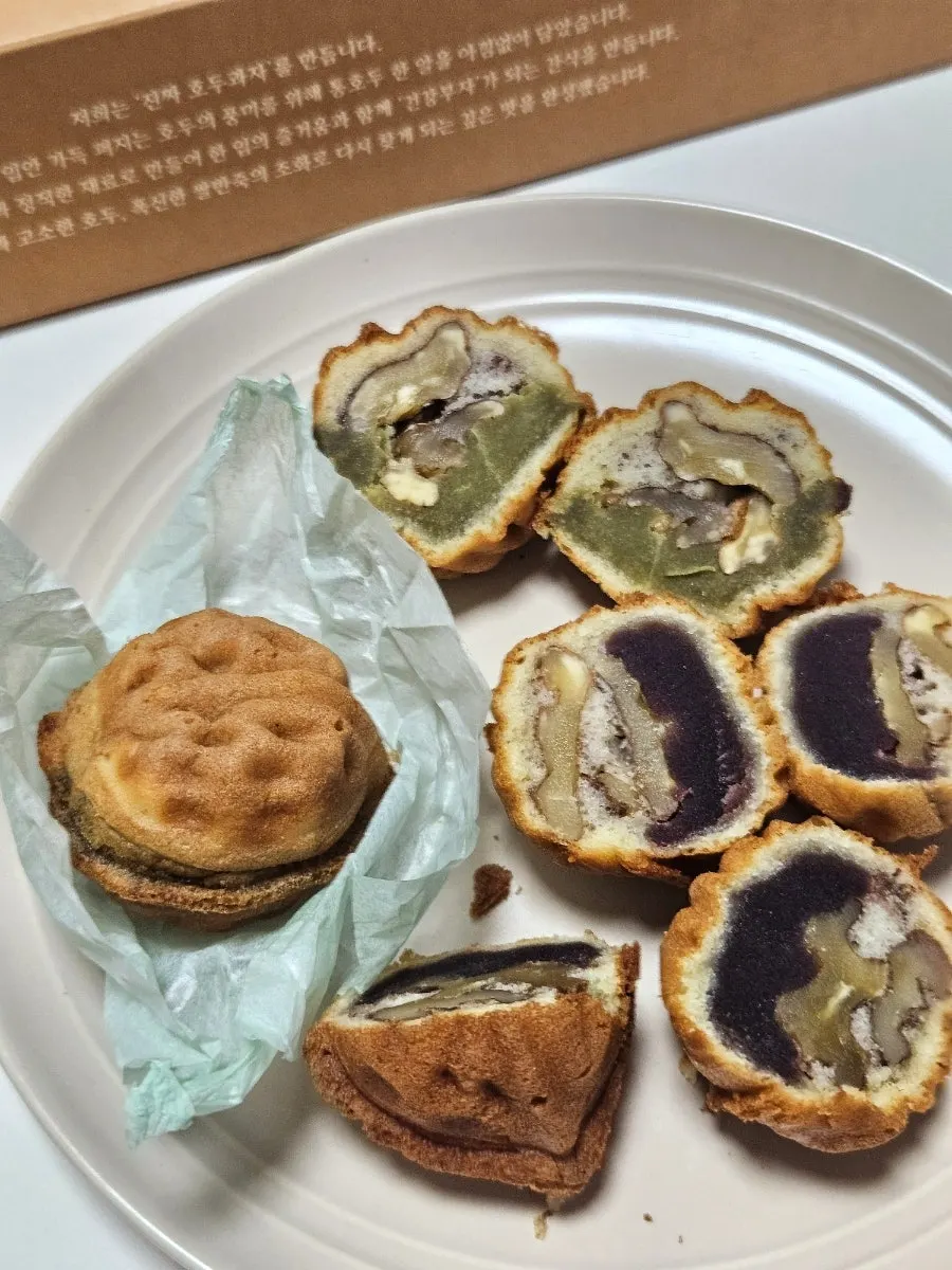 Three flavors of Buja Hodu walnut pastries