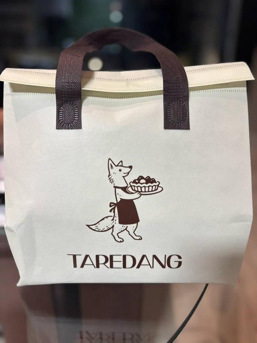 Tareudang cooler bag and packaging box
