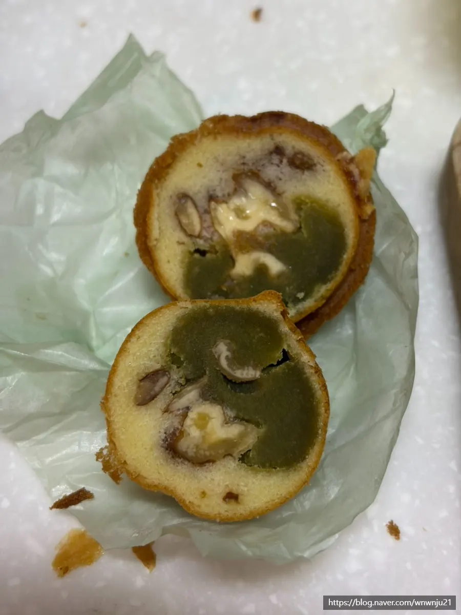큼직한 호두가 들어간 기본 앙금 호두과자
