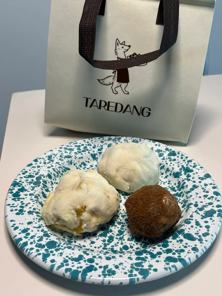 비닐과 종이 이중 포장 모찌