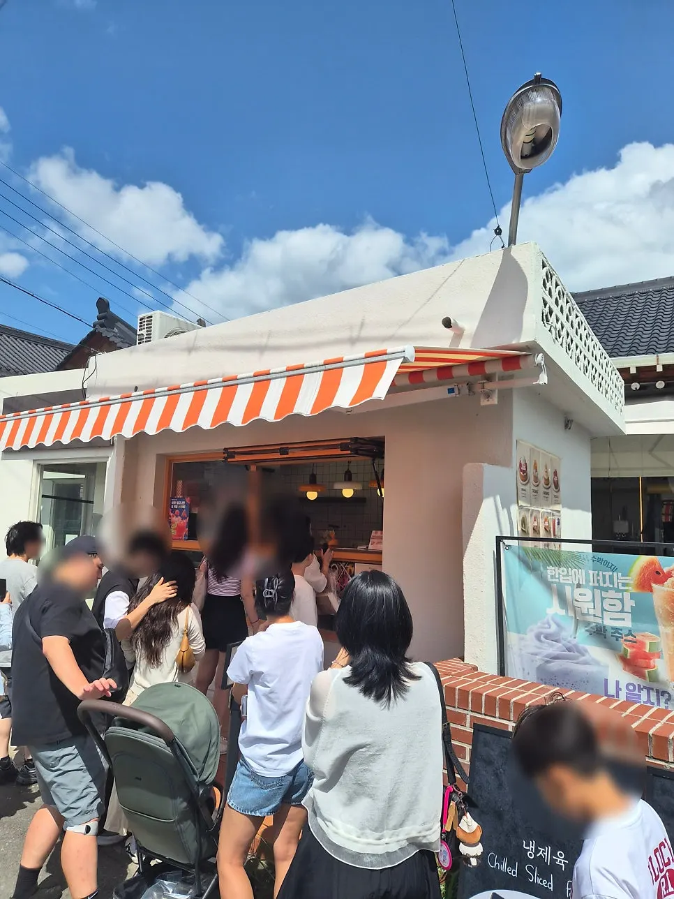 タルダンの餅購入待ちの列