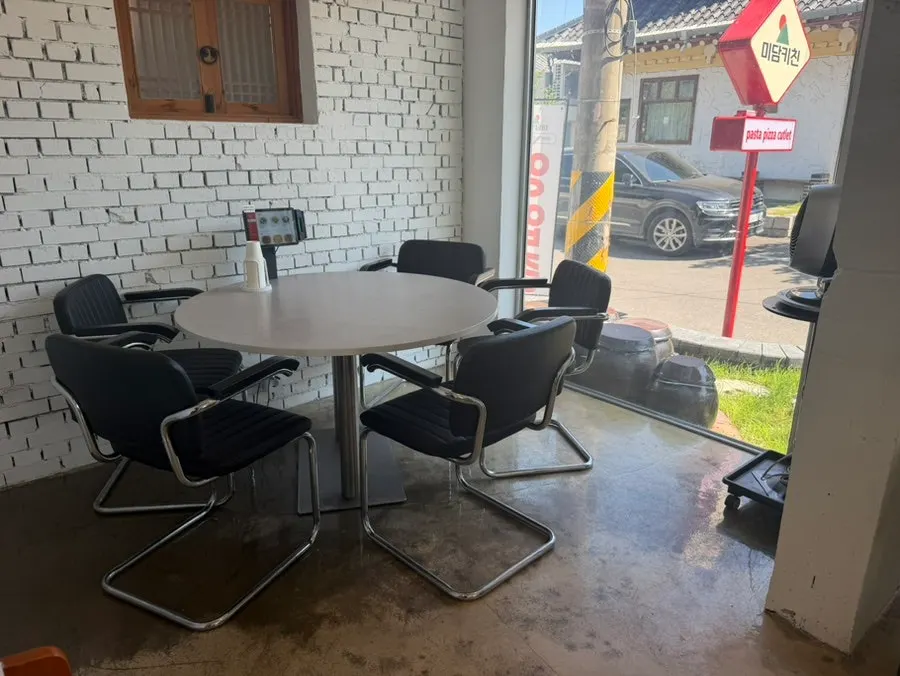 Relaxed dining space at Midam Kitchen