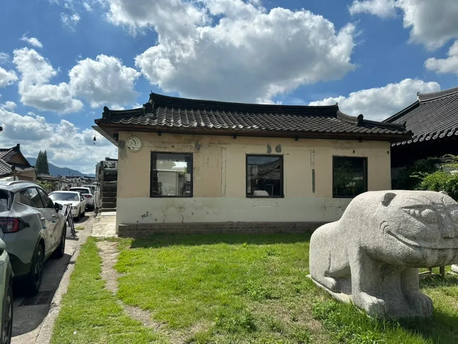 황리단길 동양백반 매장 전경