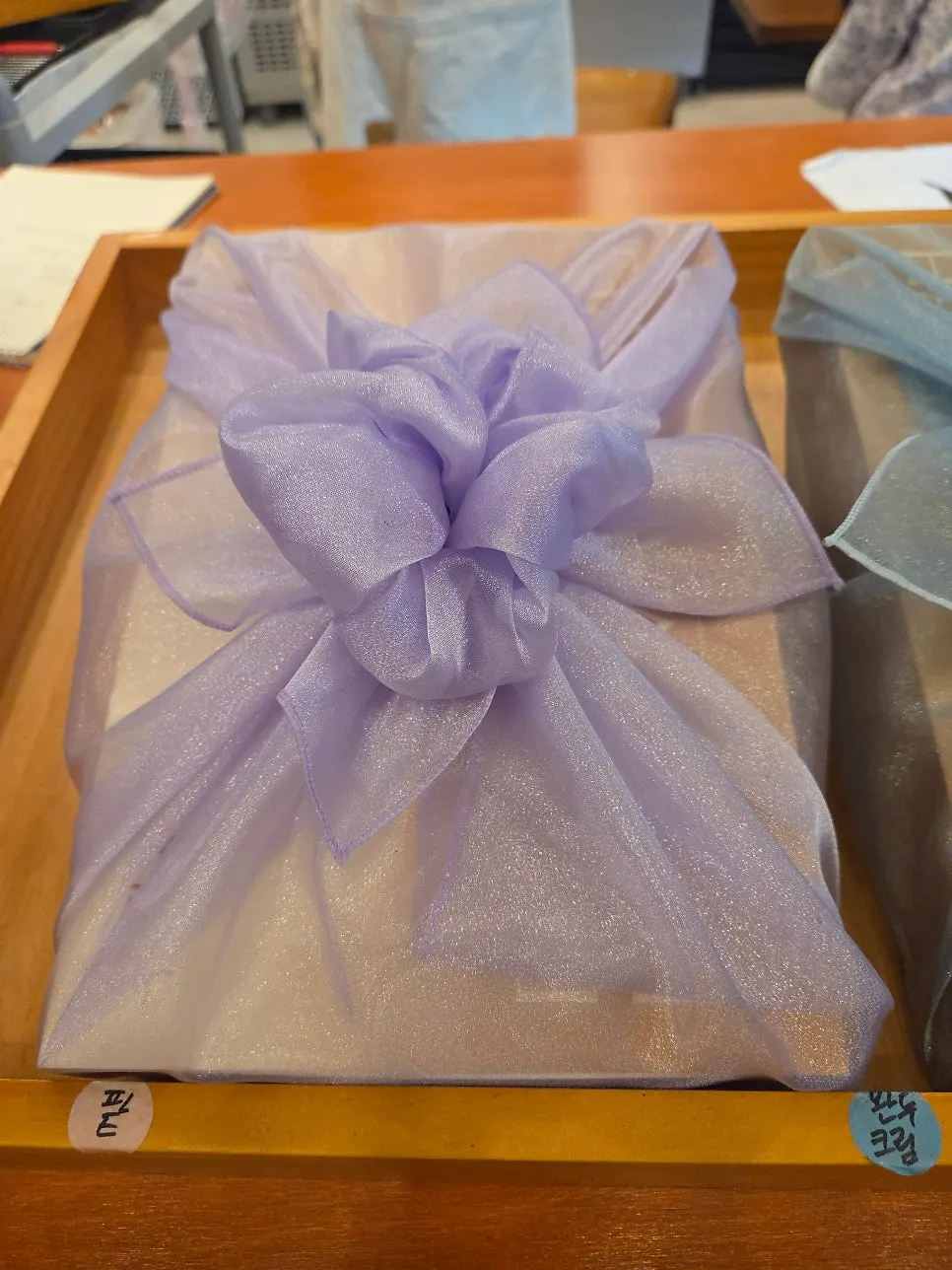 24-piece mix holiday gift wrapping