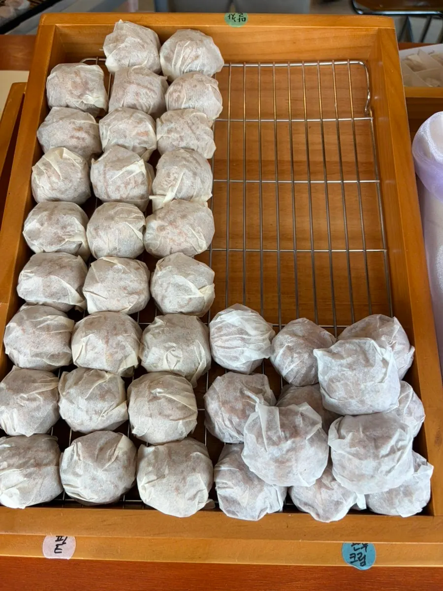 店内陈列的核桃点心