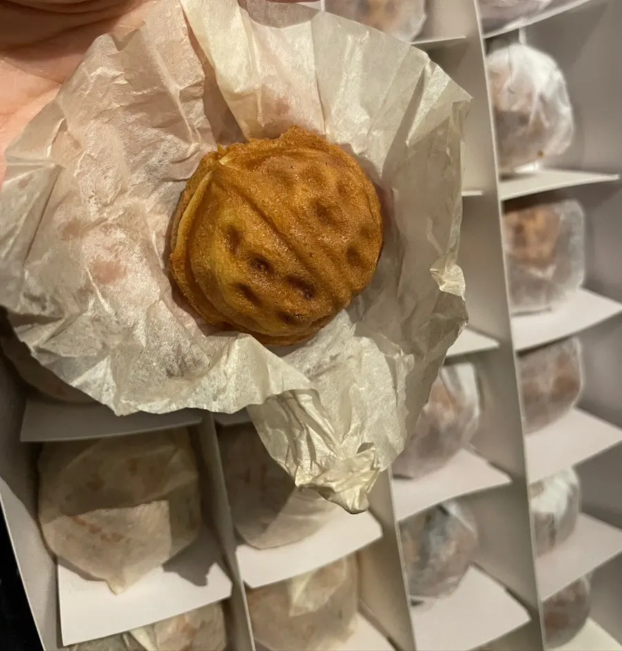 완두크림치즈 호두과자 단면