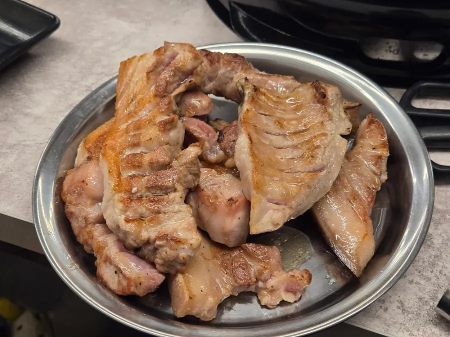 초벌을 마친 700g 모듬 스페셜
