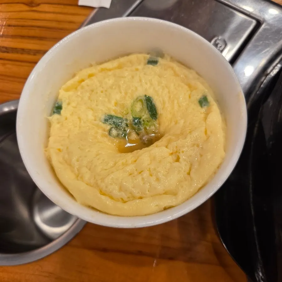 따뜻하게 나온 계란찜