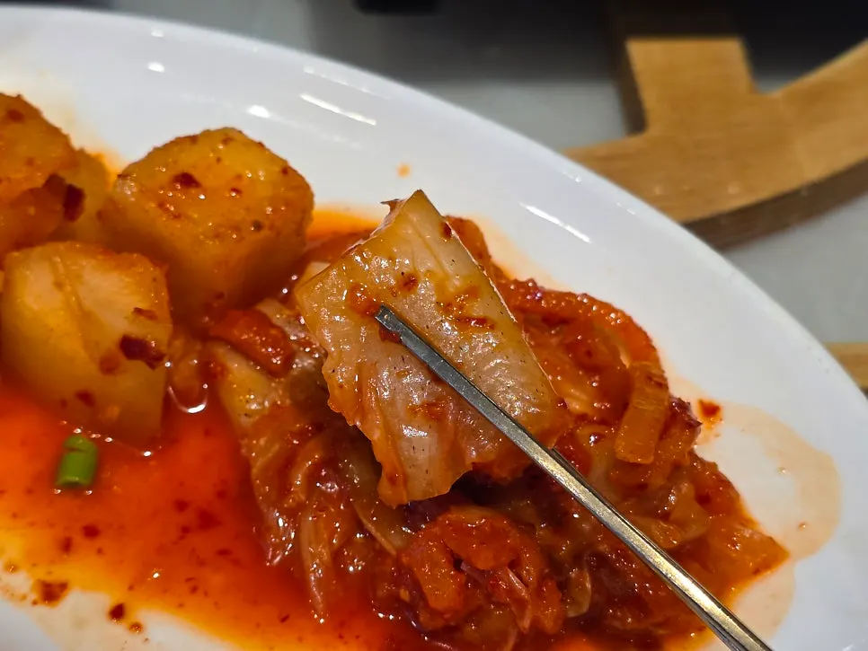A spread of side dishes at Hyoeunok