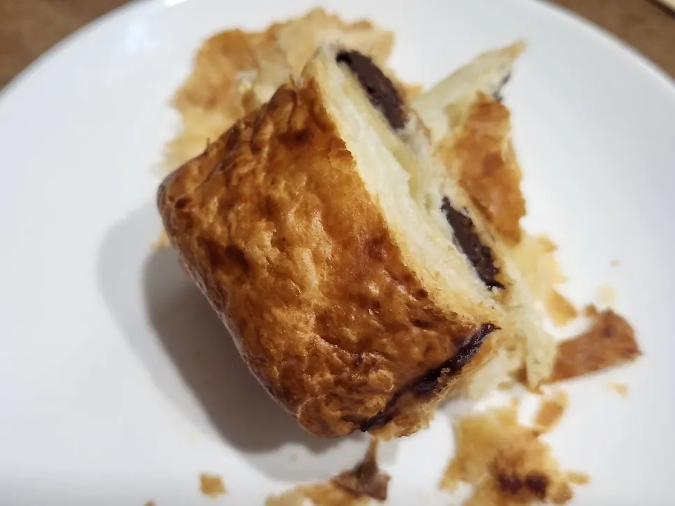 Cross-section showing the inside of a chocolate pie