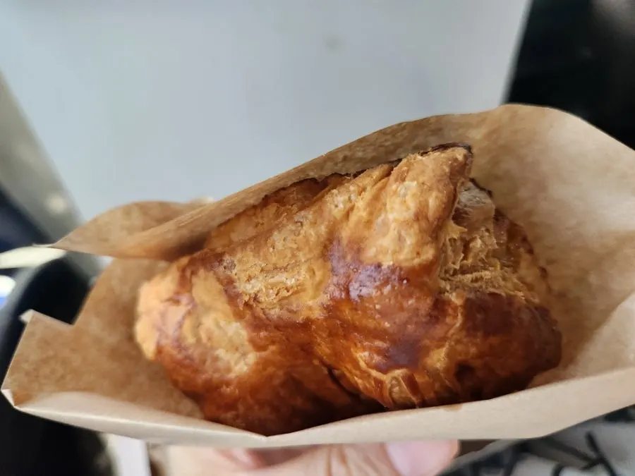 Gyeongju Tokyo Pie arranged on a plate