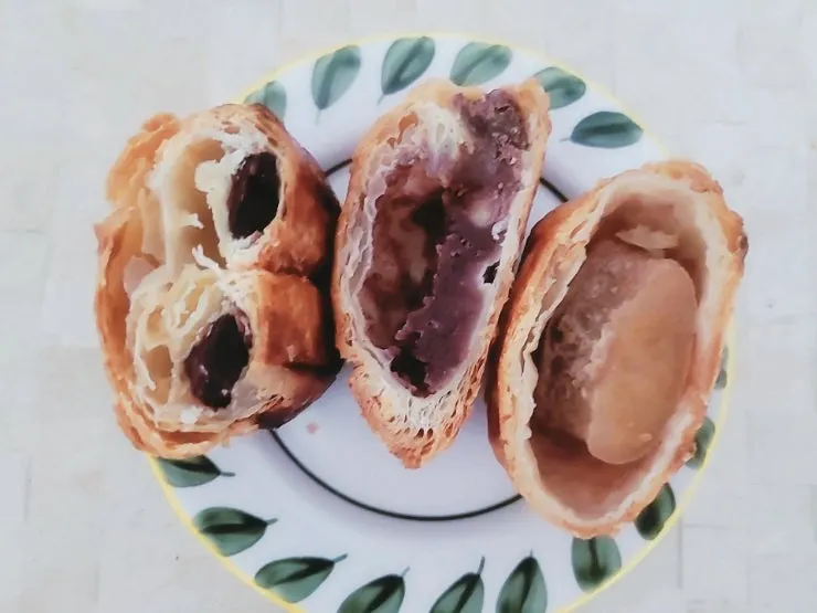 All three flavors — apple, red bean, and chocolat — together