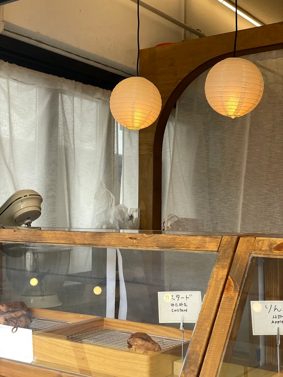 Exterior of Gyeongju Tokyo Pie and the surrounding alley