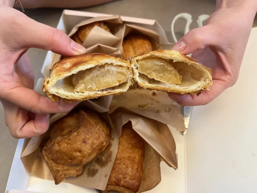 Gyeongju Tokyo Pie made with domestic Fuji apples