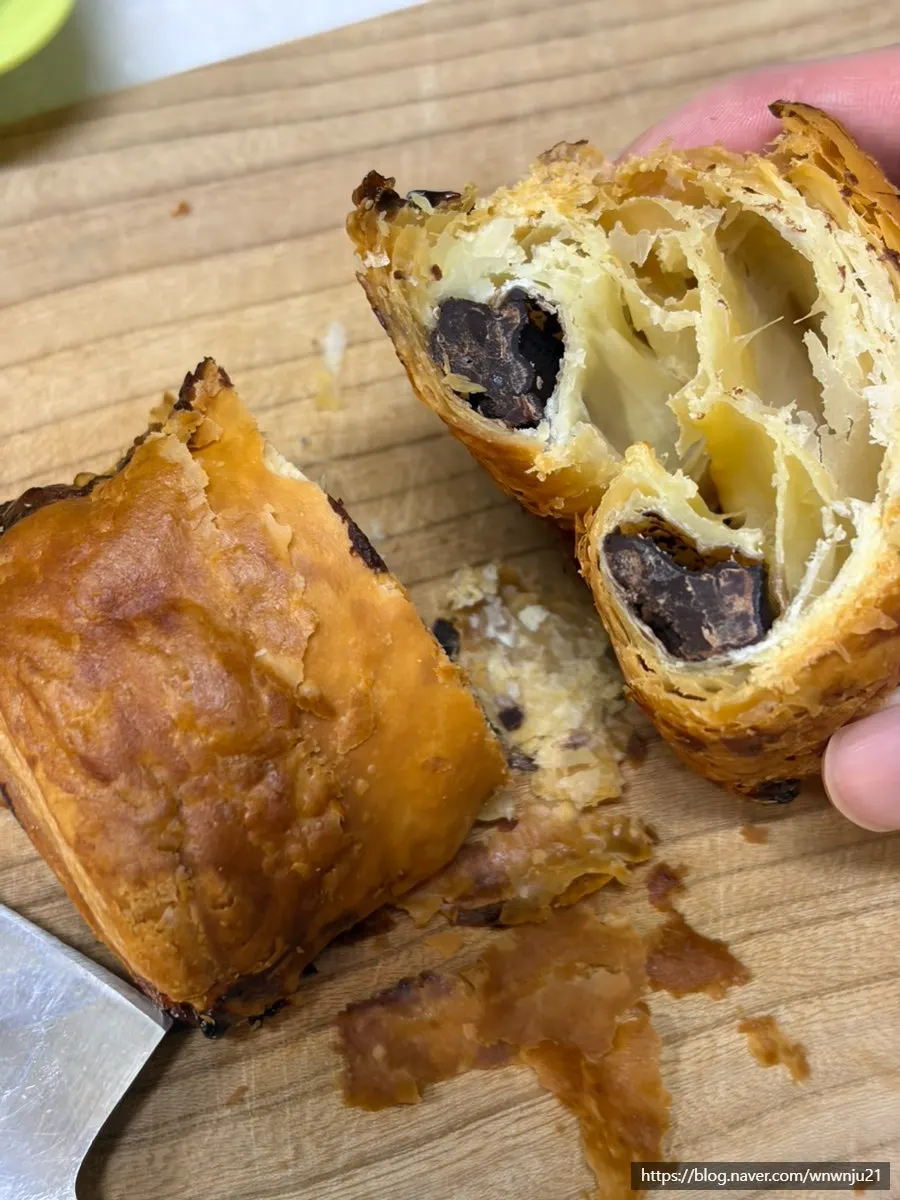A single chocolate Tokyo pie