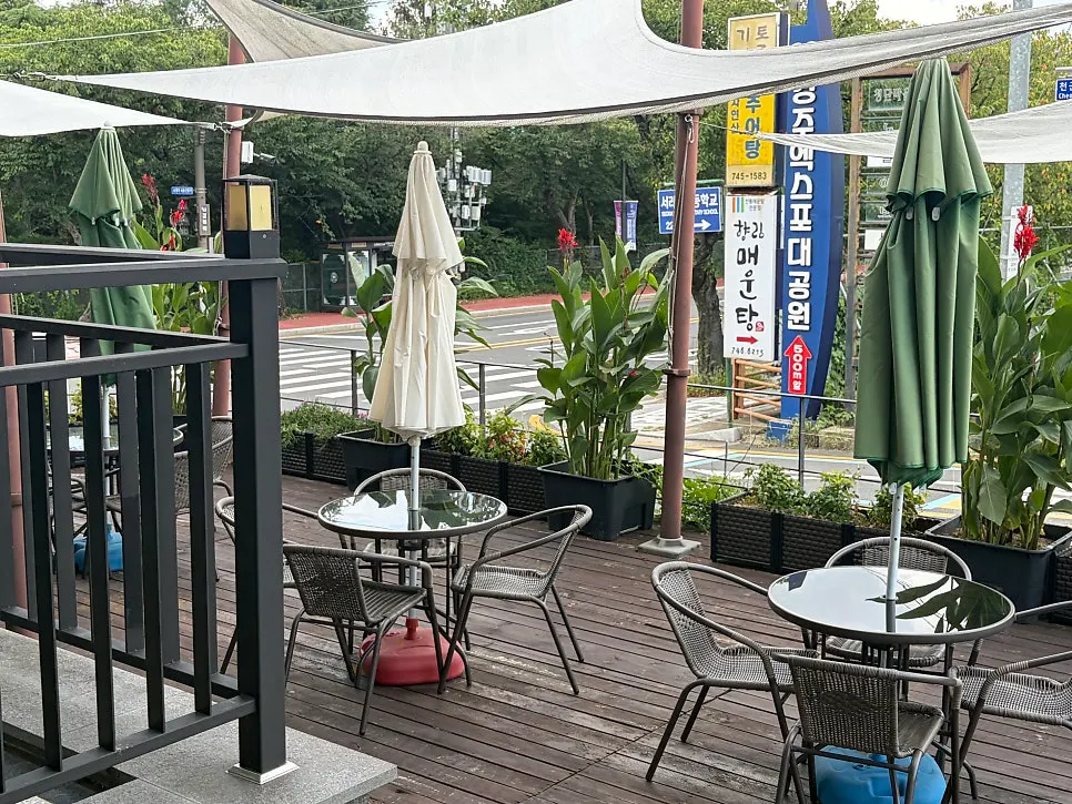 Location information for Yard café