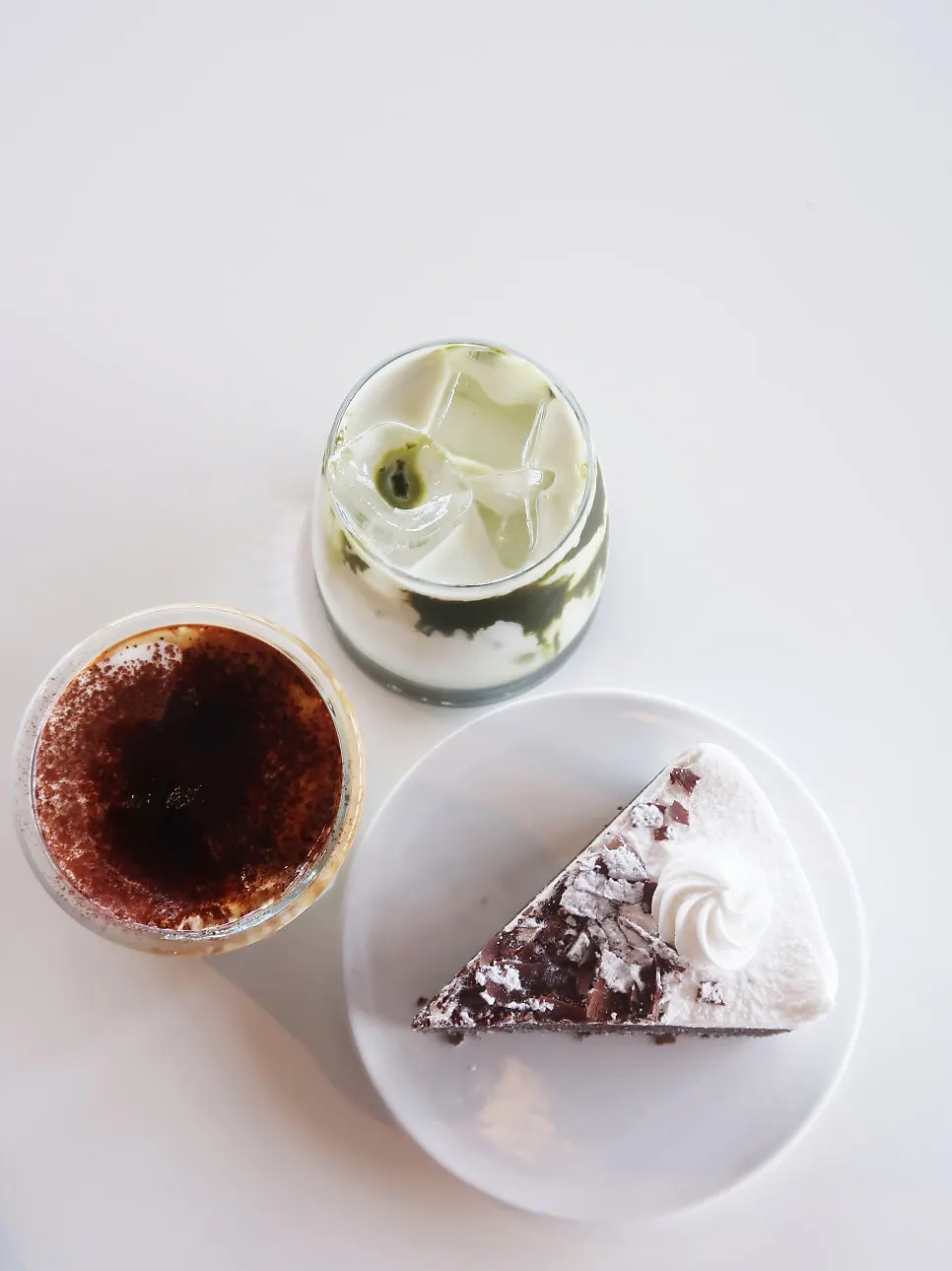 The drinks and cake we ordered