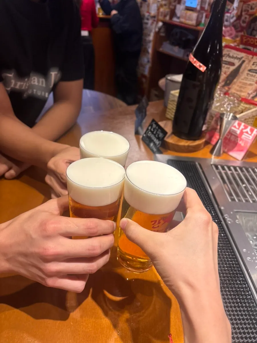Beer-serving performance of rinsing the glass in ice water