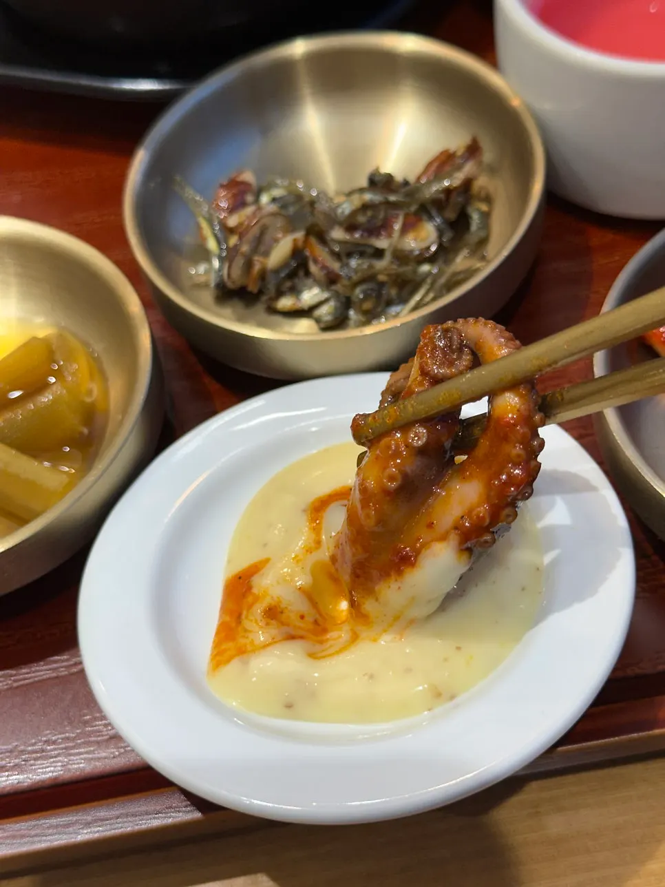 Octopus dipped in mayo sauce