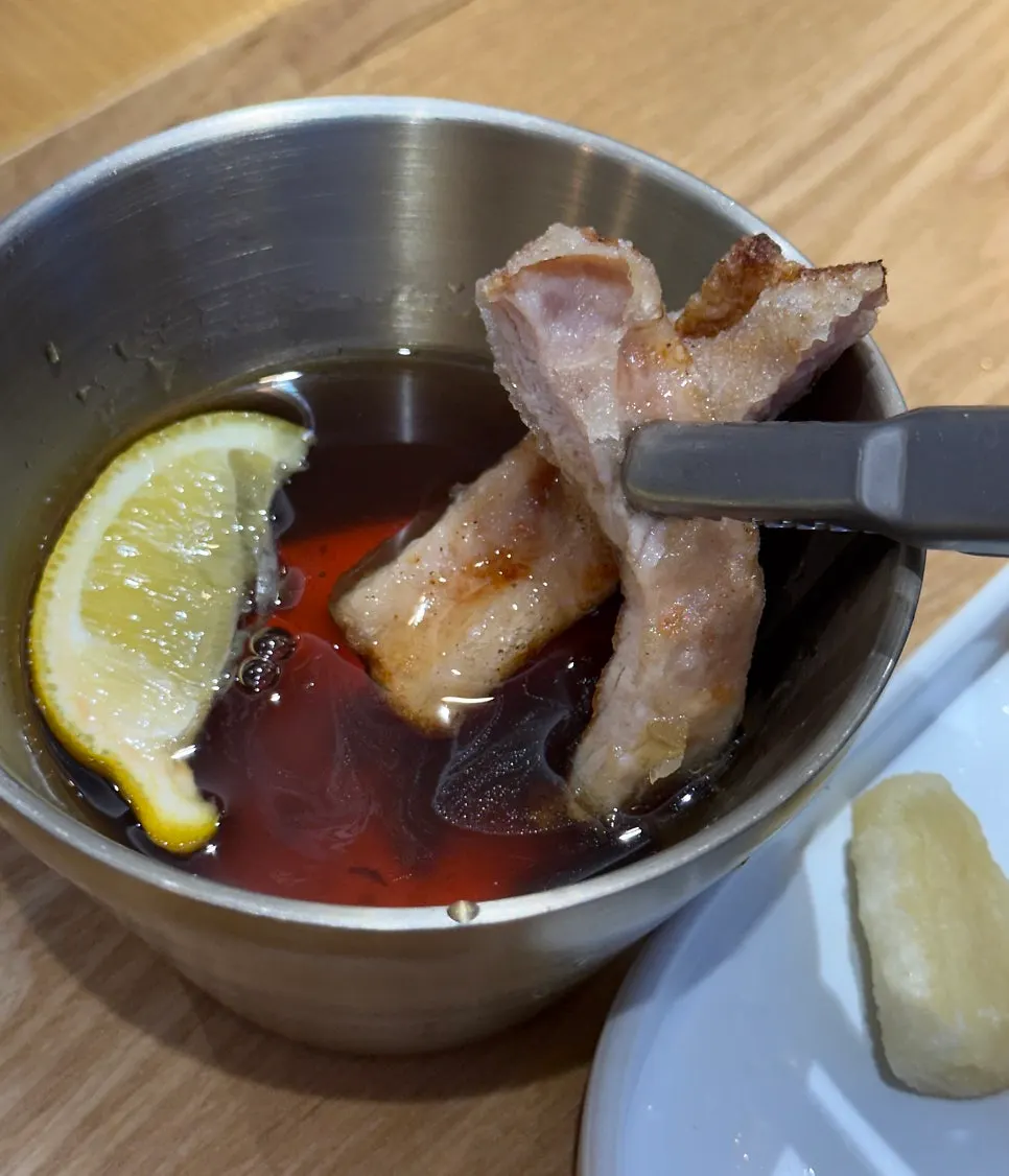 Cross-section of crispy fried tangsuyuk