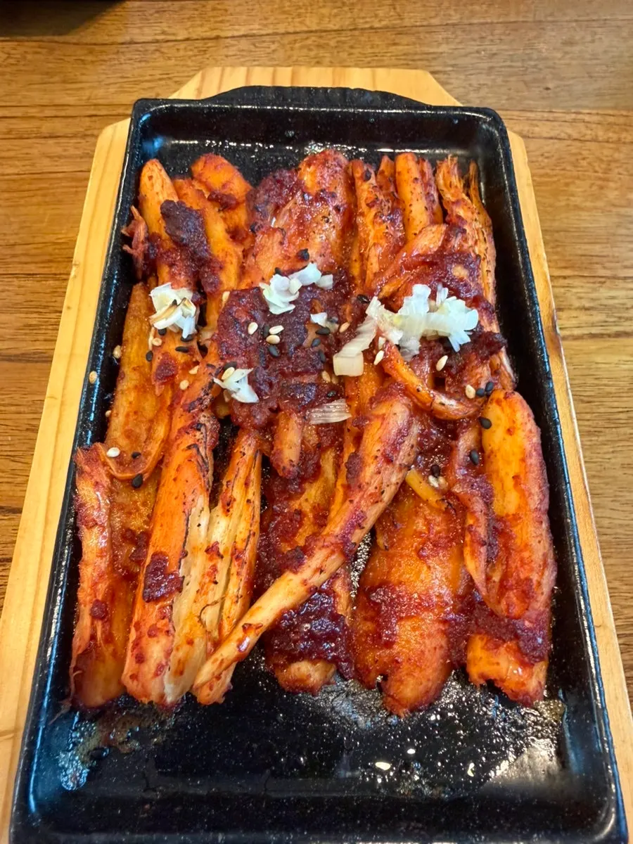 두 번째로 차려진 한정식 상차림