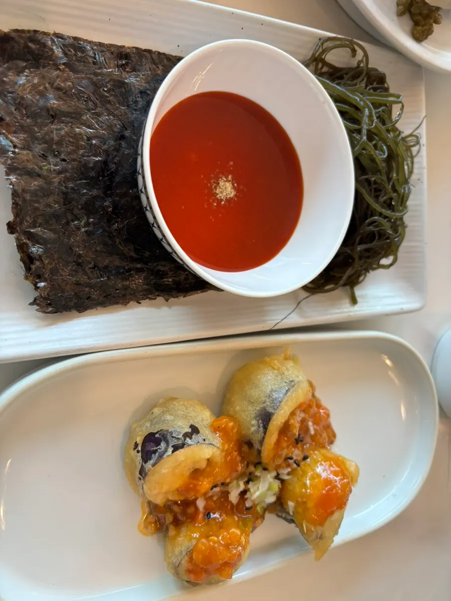 접시에 담긴 냉제육
