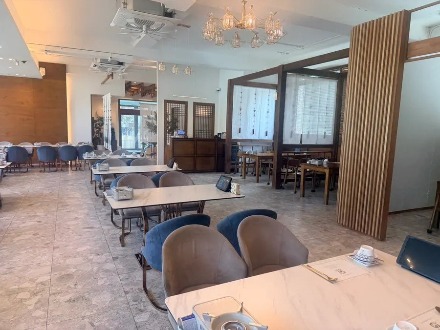 Clean, calm interior of the restaurant