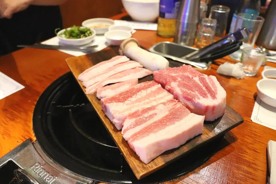 Raw Gourmet Set meat shown before grilling