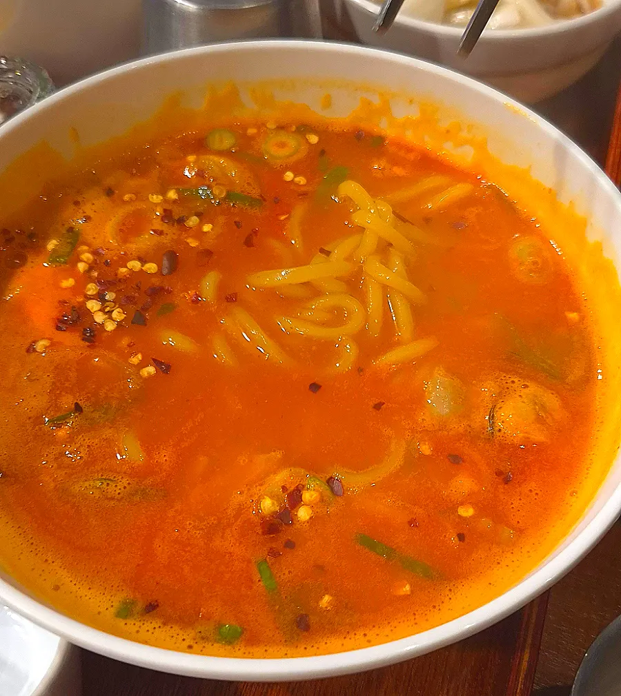 Korean beef tripe ramyeon with udon-like noodles