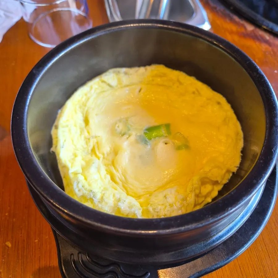 Steamed egg, salted seafood, bean powder and other side dishes