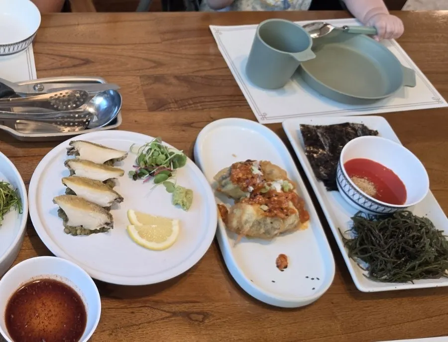 곱창김과 꼬시래기, 양념장 구성