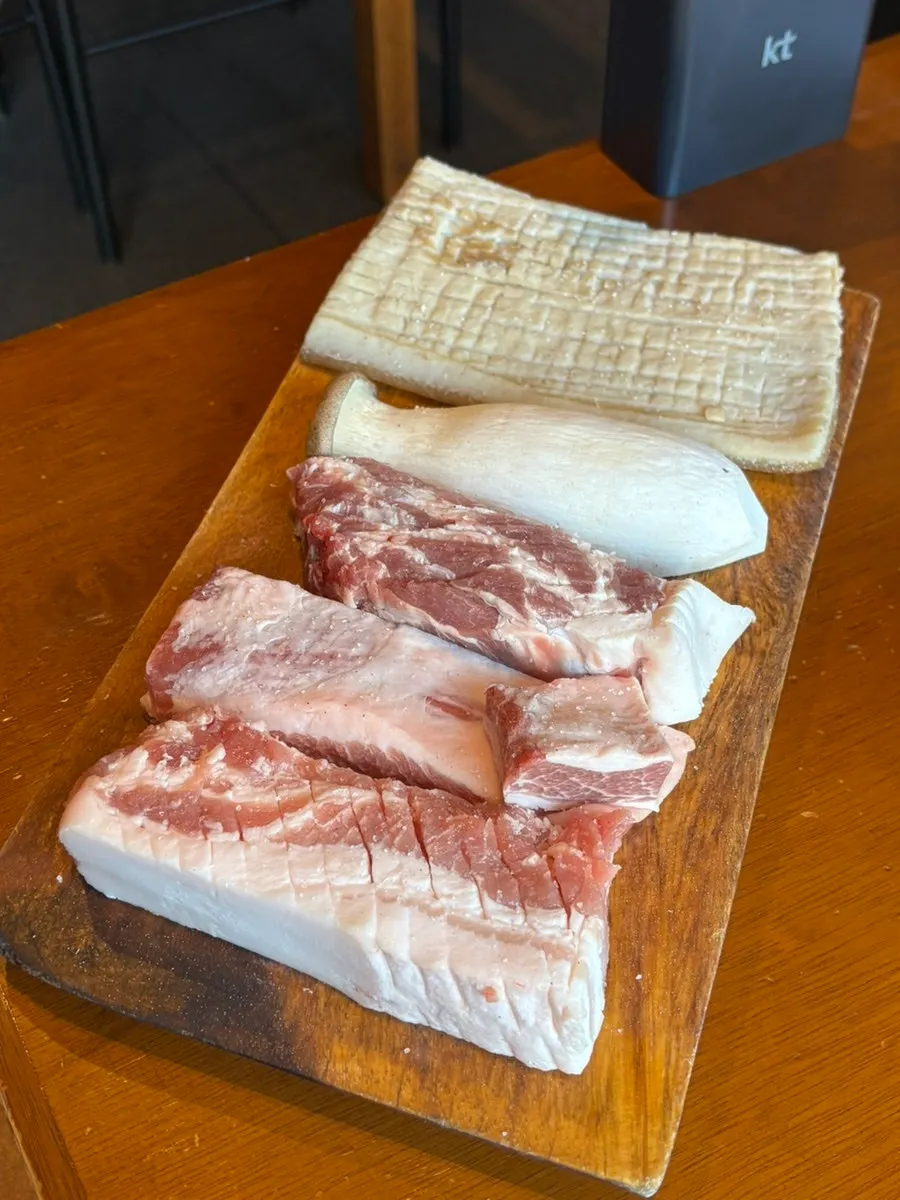 Raw domestic Korean pork showing its texture