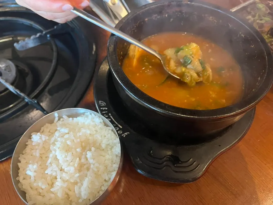 마무리로 곁들인 고기 한 점