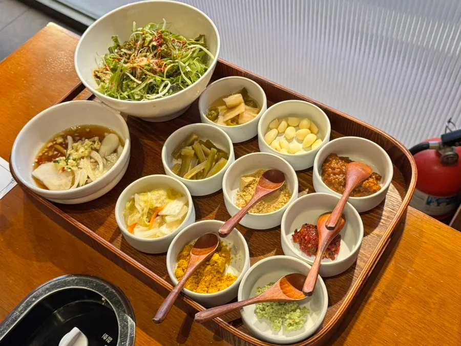 Side dish spread including steamed egg