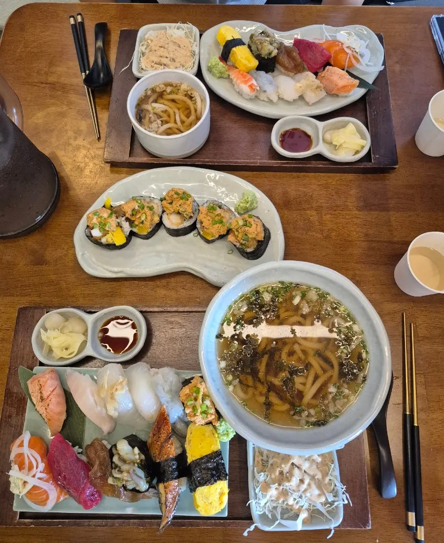 Signature dishes at Sonsi Sushi Yeungnam University Main Branch