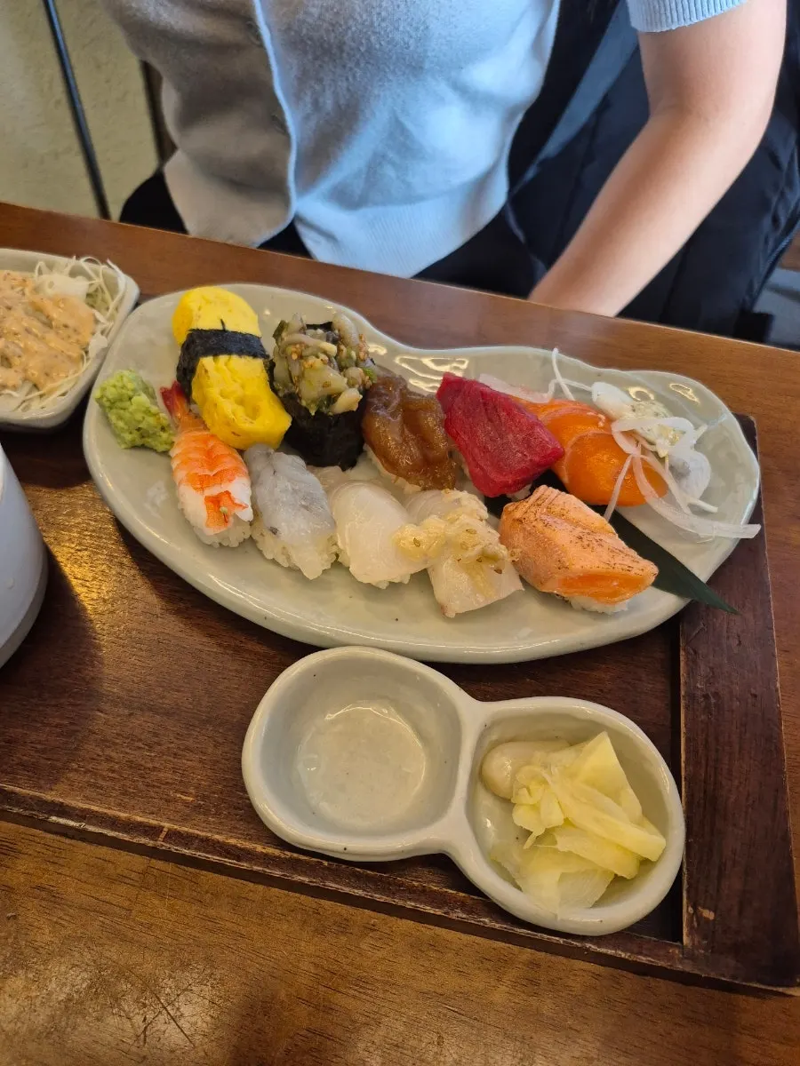 Aged sushi set selection