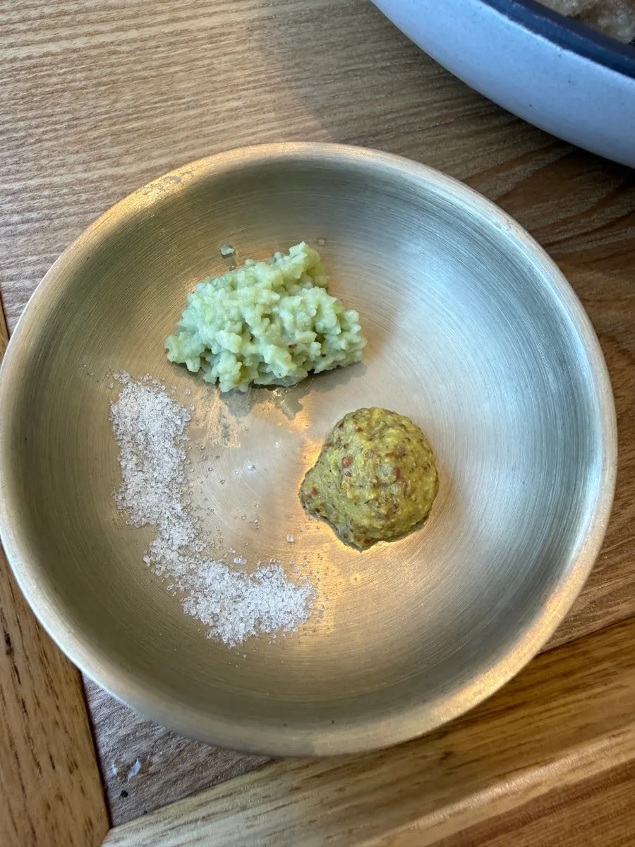 Tangsuyuk with a squeeze of lemon juice