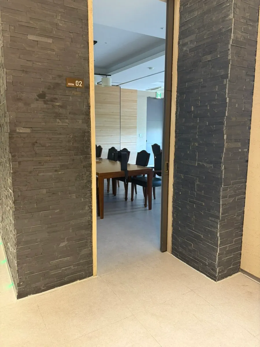 Overview of Cafe Dongi Yeungnam University Art Center Branch