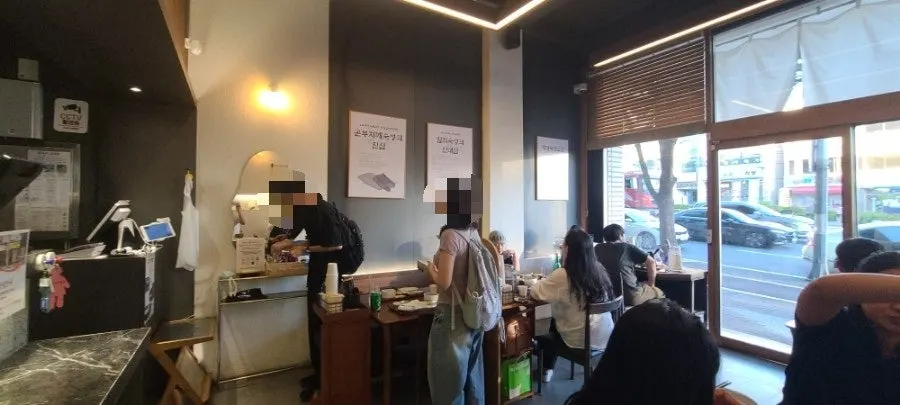 손시스시 영남대 본점 매장 내부